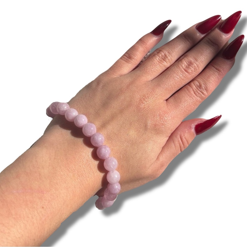 Kunzite Crystal Bracelet – 8mm Beads | 7.5” | Healing Energy | Soft Purple Glow‎